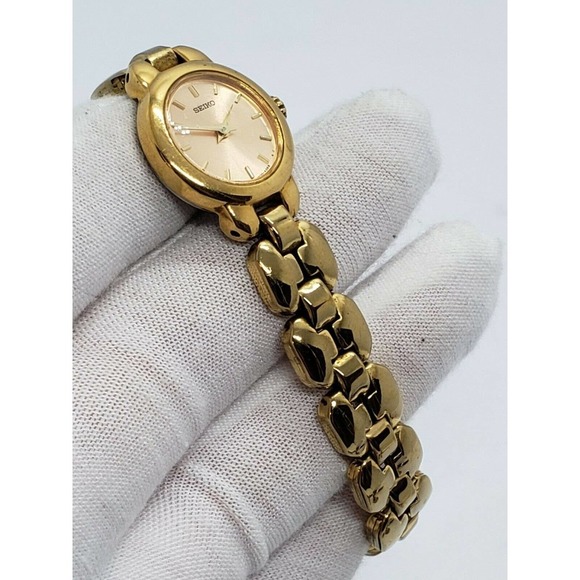 Vintage Seiko Women\'s Watch 1n00-1c80 main image 9